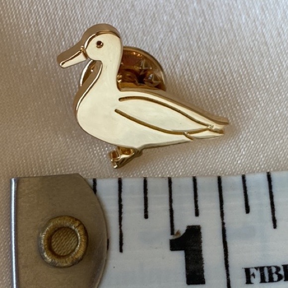 BURBERRY DUCK VINTAGE STICK / LAPEL PUSH PIN ( STILL IN PLASTIC) - Picture 2 of 3